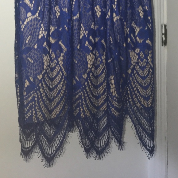Beautiful Sapphire Blue Lace Dress - Picture 2 of 2
